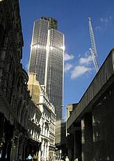 Самый старый небоскреб лондонского Сити выставлен на продажу