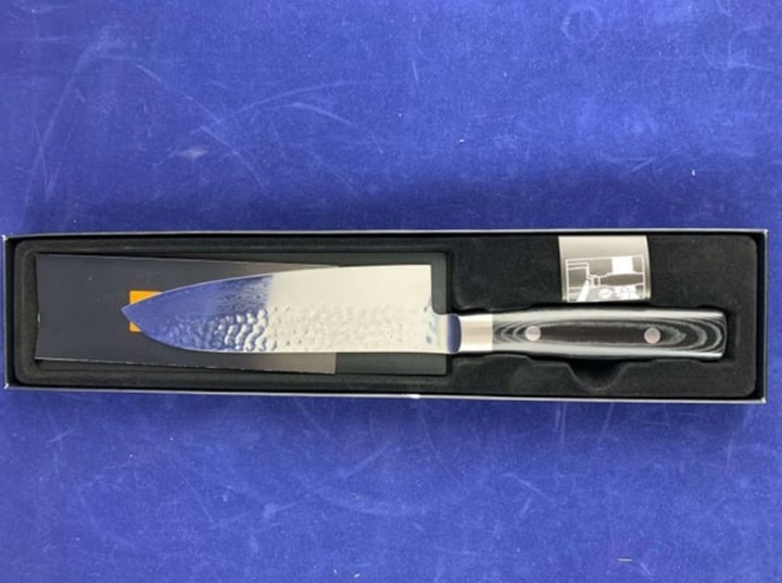 шеф-нож сантоку